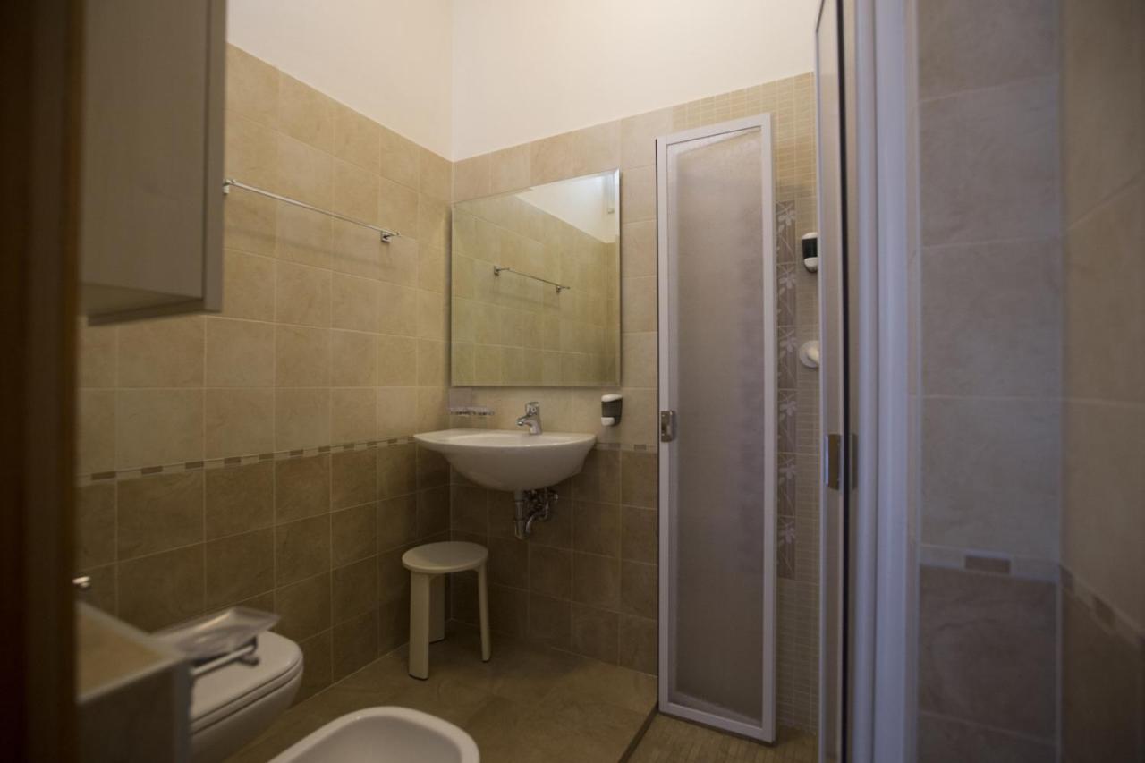 Hotel Desiree Cesenatico Esterno foto