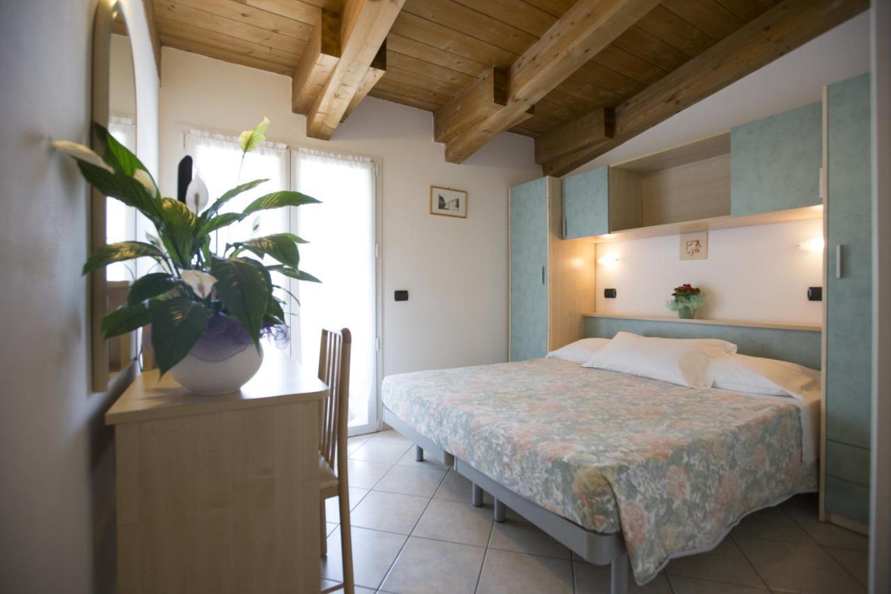 Hotel Desiree Cesenatico Esterno foto