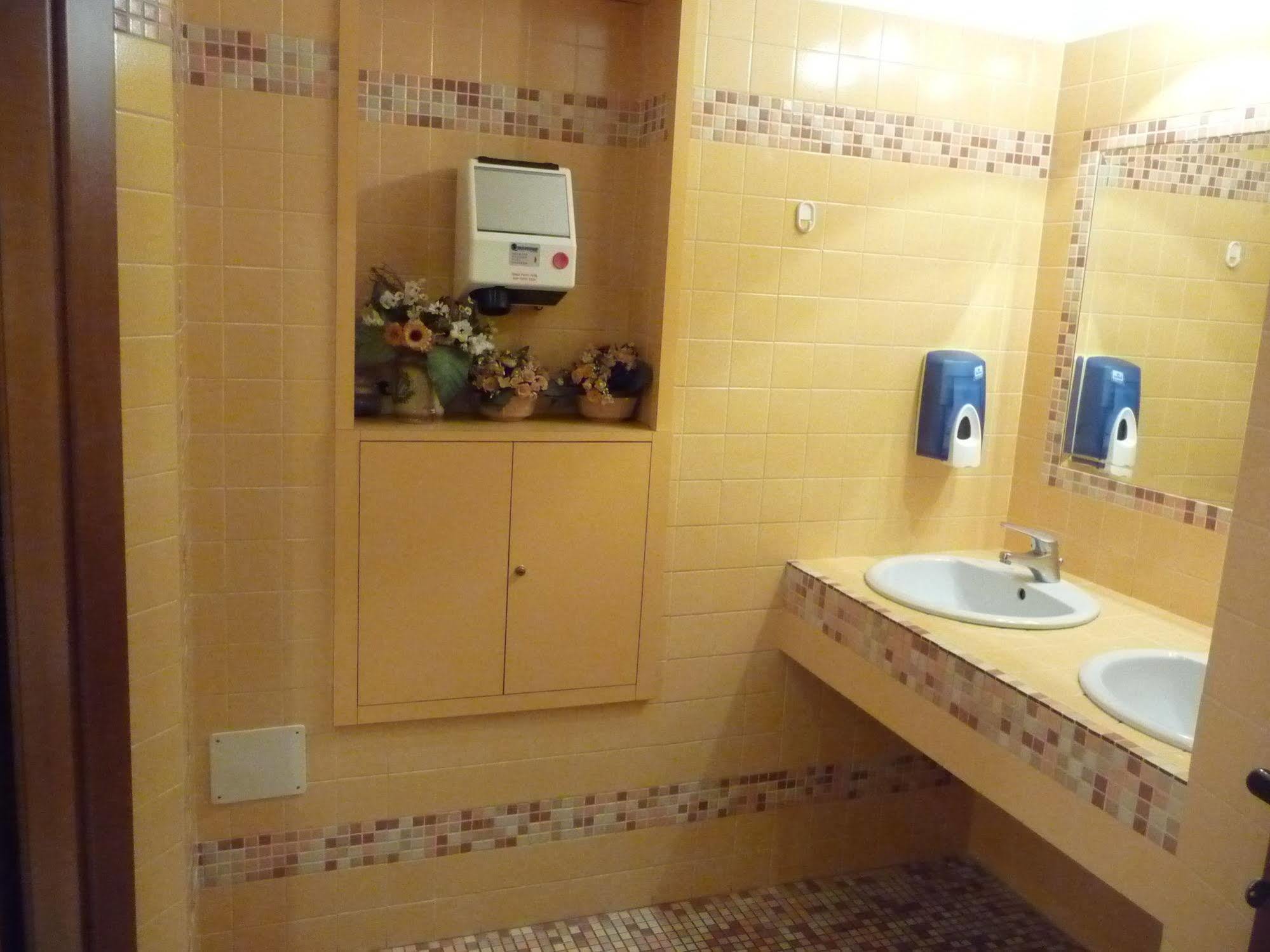 Hotel Desiree Cesenatico Esterno foto