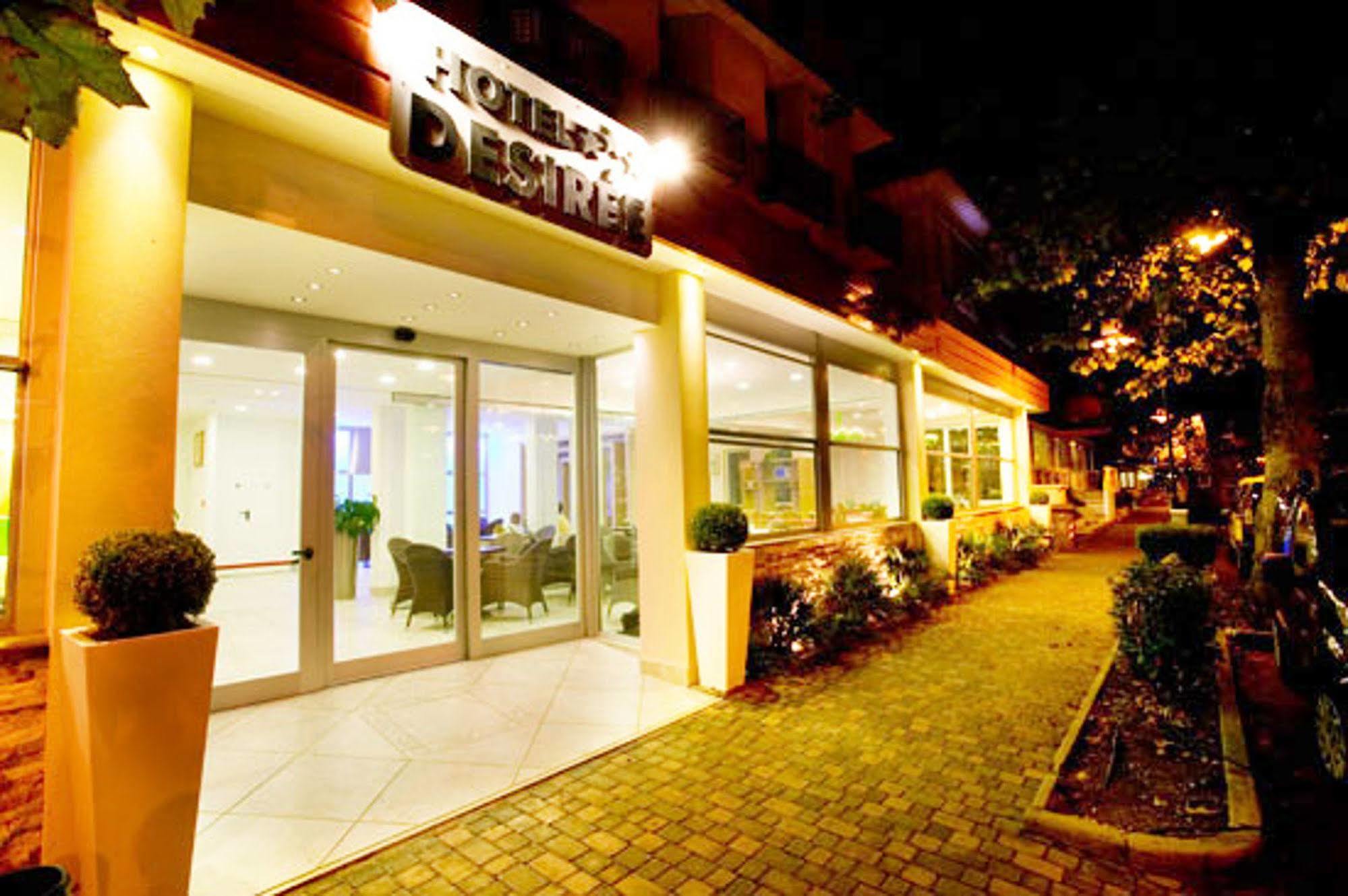 Hotel Desiree Cesenatico Esterno foto